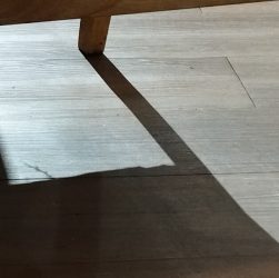 découvrez nos astuces efficaces pour maîtriser le rouleau à peinture et obtenir une finition lisse et professionnelle à chaque coup.